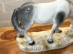 Vintage H S Unterweissbach German Porcelain Horse Grazing