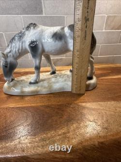 Vintage H S Unterweissbach German Porcelain Horse Grazing