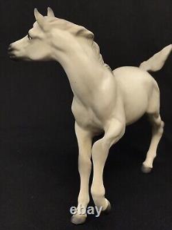 Vintage Hagen Renaker Yearling Horse Figurine Sky Chief in Matte White/Gray