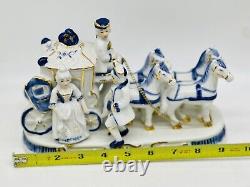Vintage Handbemalt Antique Blue and White Horse Carriage Porcelain Figurine