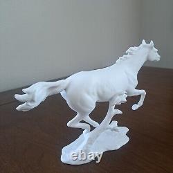 Vintage KAISER Horse Figurine GOLDEN CROWN Porcelain Running Porcelain Horse