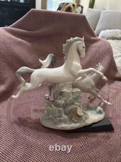 Vintage LLADRO Running Horse Porcelain Figurine NO BOX MINT CONDITION