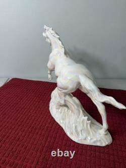 Vintage Maureen Love Ceramic Horse StatueWhite Pearl IridescentBEAUTIFUL