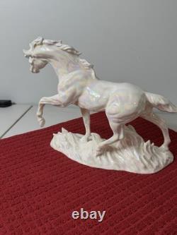 Vintage Maureen Love Ceramic Horse StatueWhite Pearl IridescentBEAUTIFUL