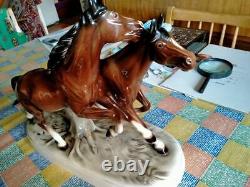 Vintage Porcelain Figurine Running Horses Hertwig Katzhutte 15 MADE IN GERMANY