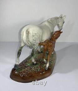 Vintage Royal Doulton Gude Grey Mare And Foal HN2532 Figurine Gorgeous Mint