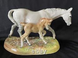 Vintage Royal Doulton Gude Grey Mare And Foal Horse Figurine HN2532