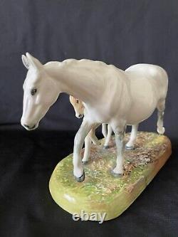 Vintage Royal Doulton Gude Grey Mare And Foal Horse Figurine HN2532