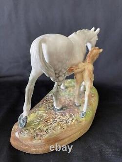 Vintage Royal Doulton Gude Grey Mare And Foal Horse Figurine HN2532