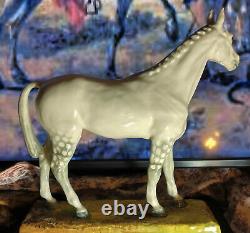 Vintage Royal Doulton Horse Merely a minor c1940-1960 ceramic, hn 2538 stamped