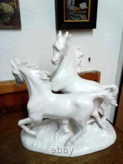 Vintage White Porcelain Figurine Horses Statue Sculpture 9.8 MADE IN GERMANY