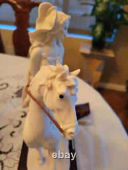Vtg 1985 Signed Giuseppe Armani Figurine'Lady Horse Riding' Ivory