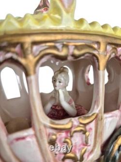 Vtg CAPODIMONTE ITALY Porcelain Cinderella Princess Stagecoach 4 Horse Carriage