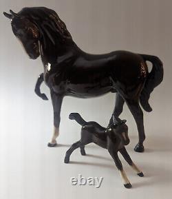 Vtg Porcelain Horse figure Family 2/ Royal Doulton 2/unmarked Beswick Mare Foal