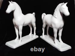 WHITE STANDING HORSE BOOKENDS / STATUE'S 10 PORCELAIN, Bisque