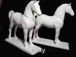 WHITE STANDING HORSE BOOKENDS / STATUE'S 10 PORCELAIN, Bisque