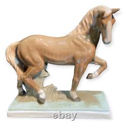 Wanke Vintage Horse Porcelain Figurine Statue Sculpture Czechoslovakia Signed