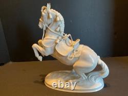 Wien Augarten Horse Sculpture # 1550 9 inch made in Austria Porcelain MINT