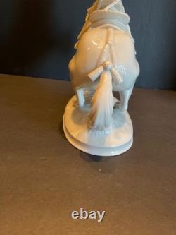 Wien Augarten Horse Sculpture # 1550 9 inch made in Austria Porcelain MINT