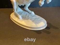 Wien Augarten Horse Sculpture # 1550 9 inch made in Austria Porcelain MINT